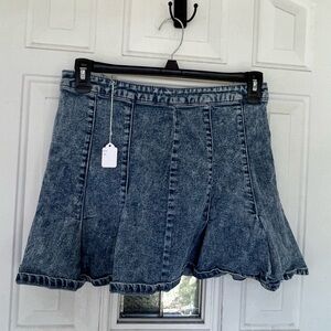 Denim skirt with zipper in back size 13